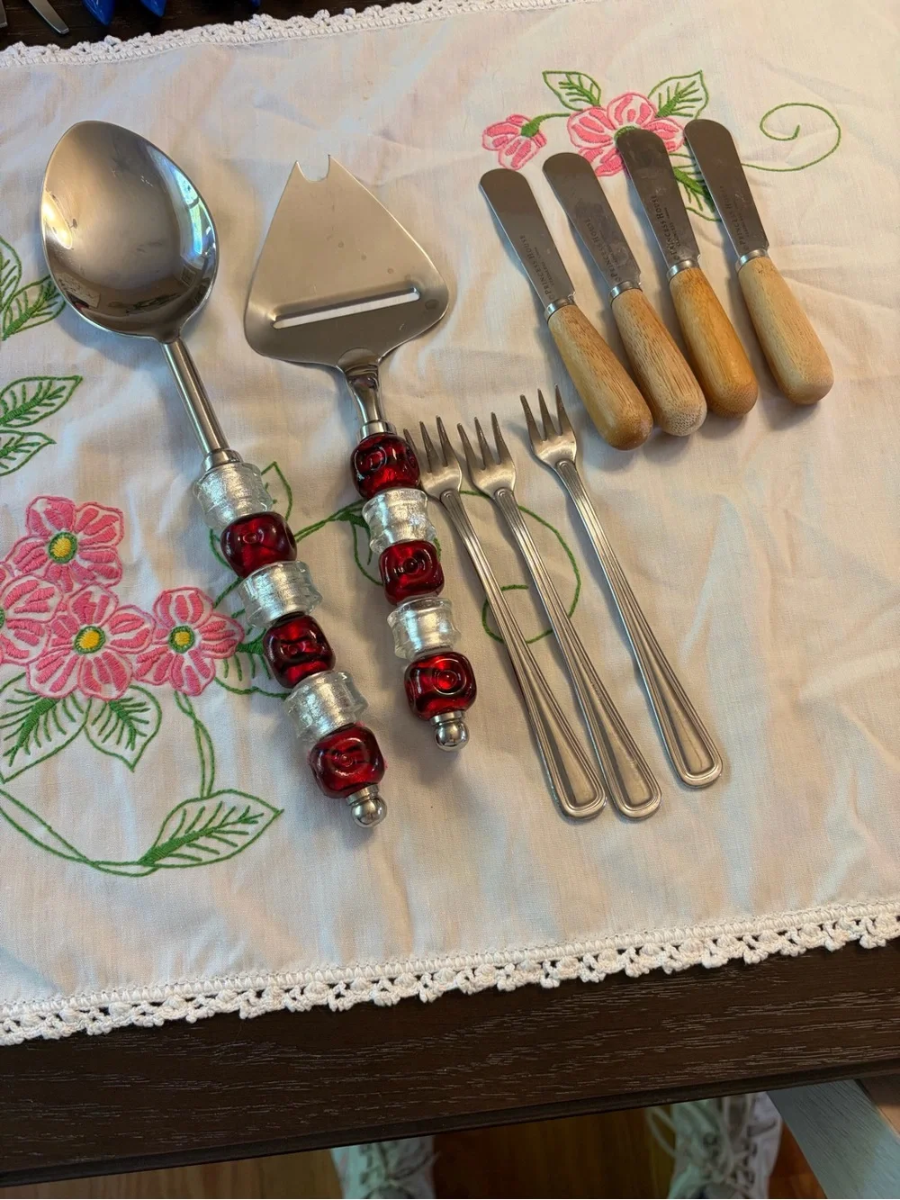 Vintage Pampered Chef Beaded Spoon Cheese Shaver Princess House Butter Knives